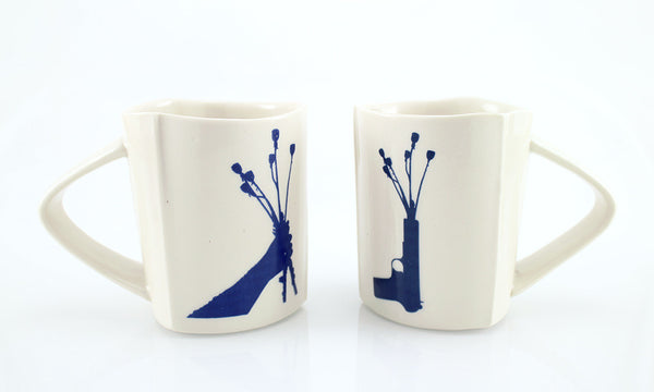 Poppy Hand Gun Cup